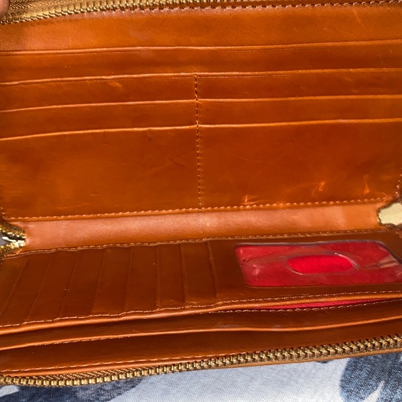 Dooney & Bourke clutch crossbody Bag - Picture 3 of 5